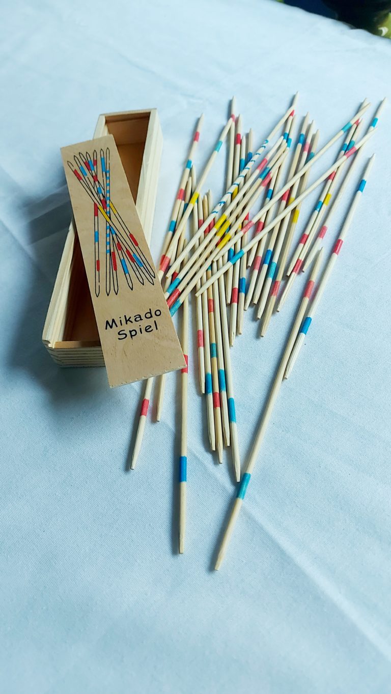 simplenotsimple_motherhood_pickupsticks